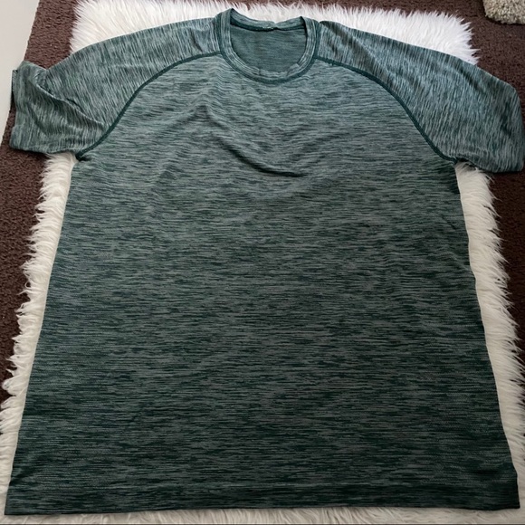 lululemon athletica Other - Lululemon Men’s Metal Vent Tech